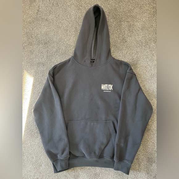 White Fox Boutique Worn Oversized Hoodie in S/M and NWOT Sweatpants in size S - Picture 5 of 12